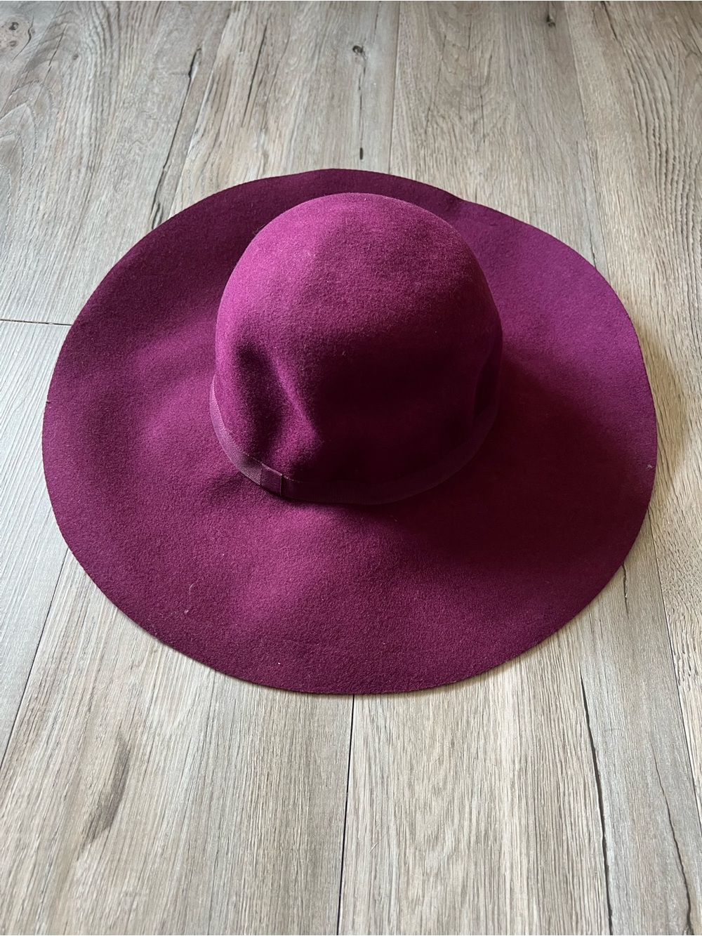 H&M Wide Brim Wool Felt Hat in Deep Berry